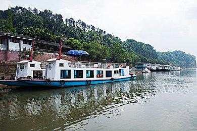 《影之刃零》没有微交易和抽卡机制 有类魂元素